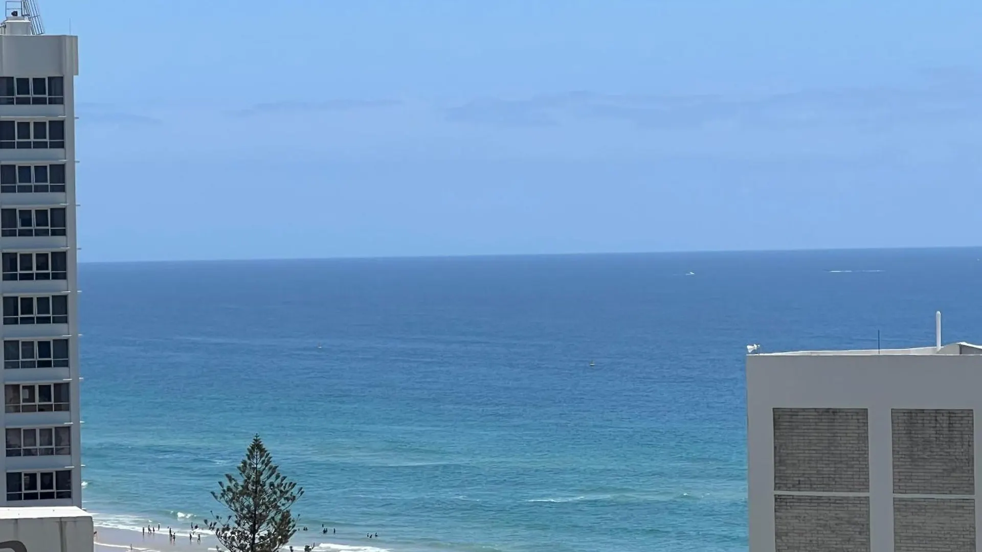 Top Of The Mark - Top Floor Apartment & Parking Gold Coast Austrálie